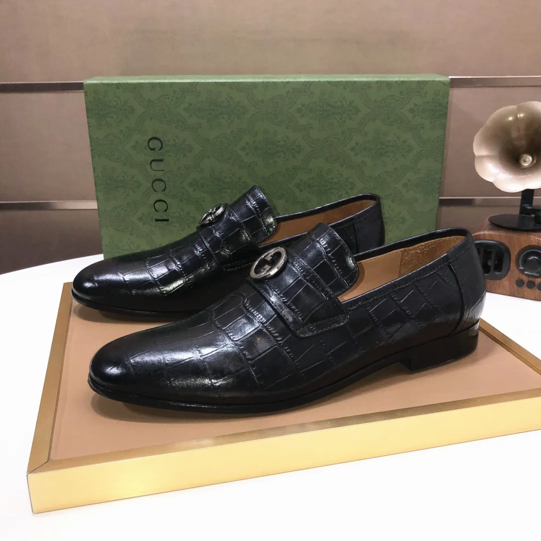 Men's shoes 💰580💰[GUCCI—Gucci] The latest high-end version of Gucci. Official website new model. Available at the same time at counters, the uppers are made of original cowhide imported from Italy/matched with the original special material splicing design concept; "highlight, high-end, grade, extravagance" and exquisite workmanship (original mesh fabric) sole: original factory special outsole size (38-45) (custom-made 45 non-returnable)